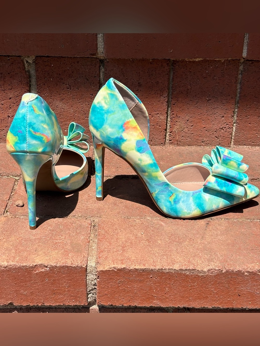 Betsey Johnson Teal Watercolor Bow Pointed-Toe Pumps - Picture 6 of 12